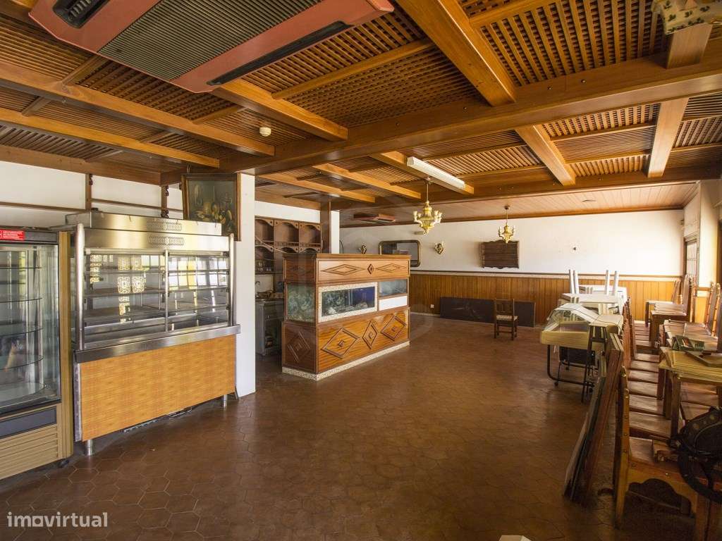 Espaço comercial amplo com cave em Albufeira, Algarve - Grande imagem: 5/22