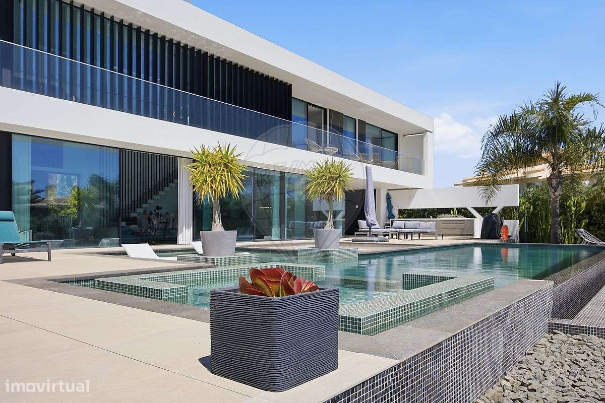 Moradia T5 para venda-8