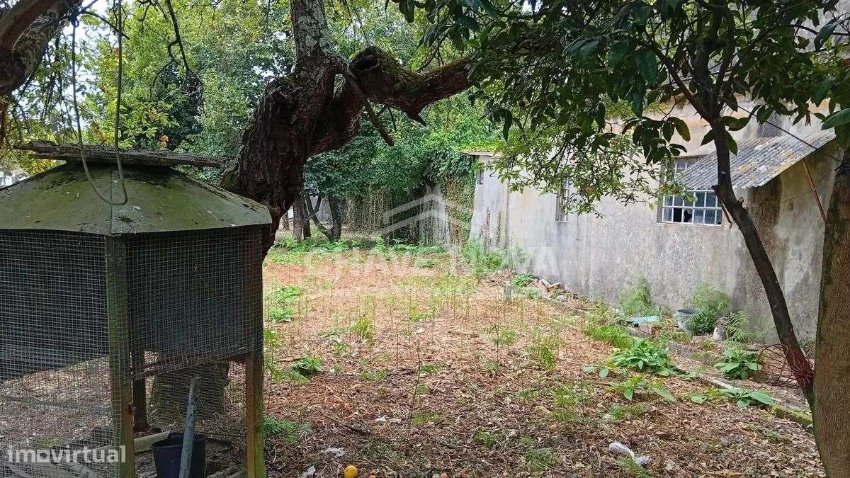 Moradia Isolada p/Recuperar em Valadares-20