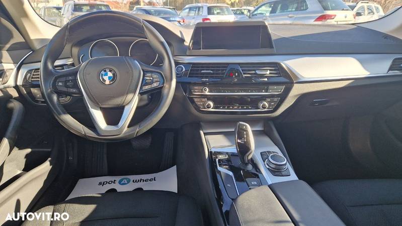 BMW Seria 5 520d xDrive AT - 13