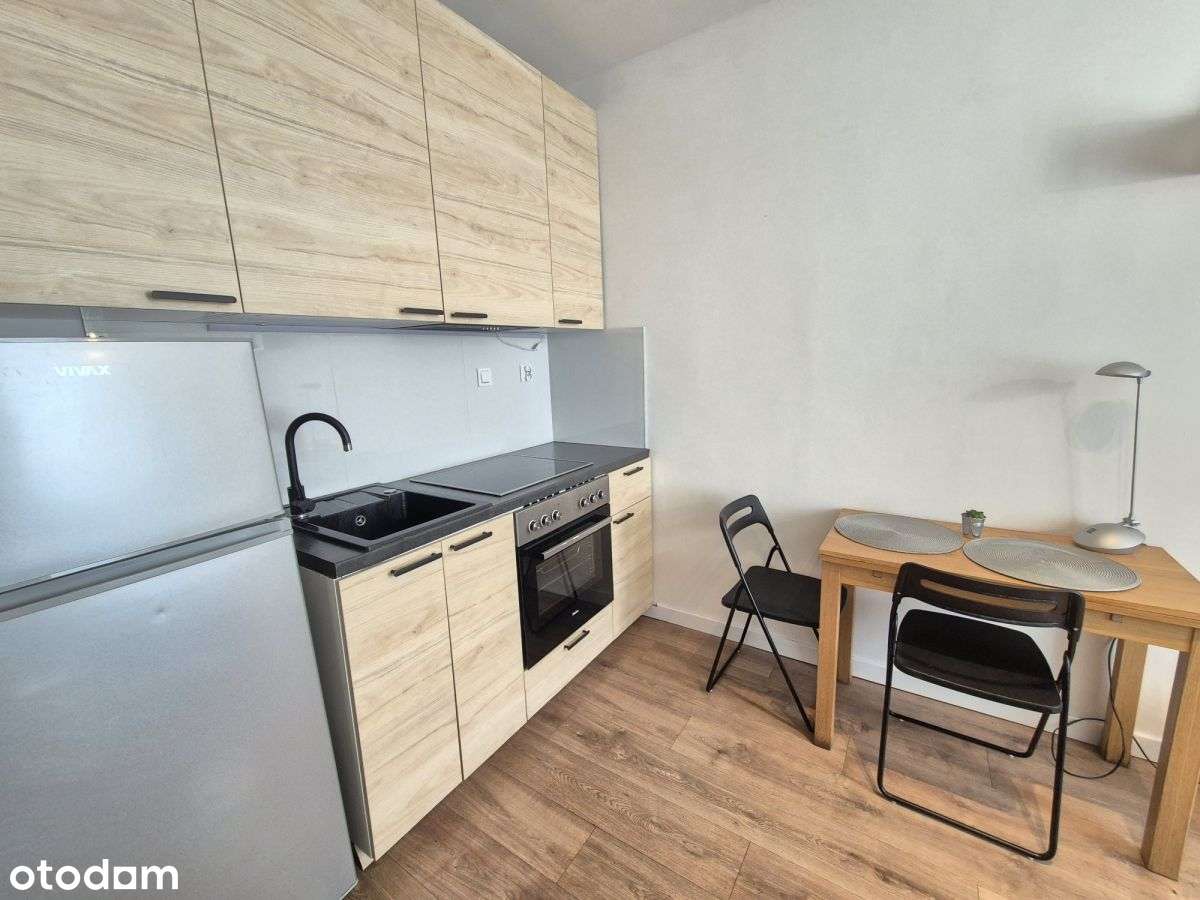 Mała kawalerka w centrum-1