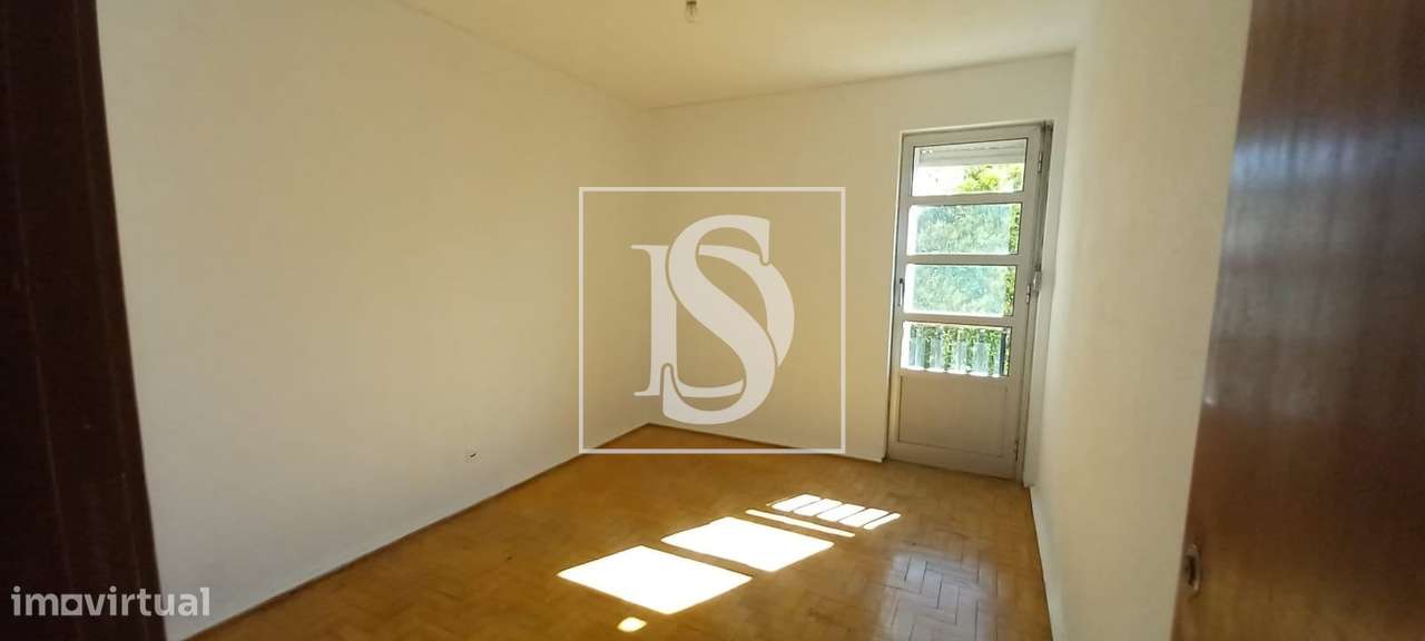 Apartamento T3 c/ arrecadação em Monte Abraão, Sintra-12