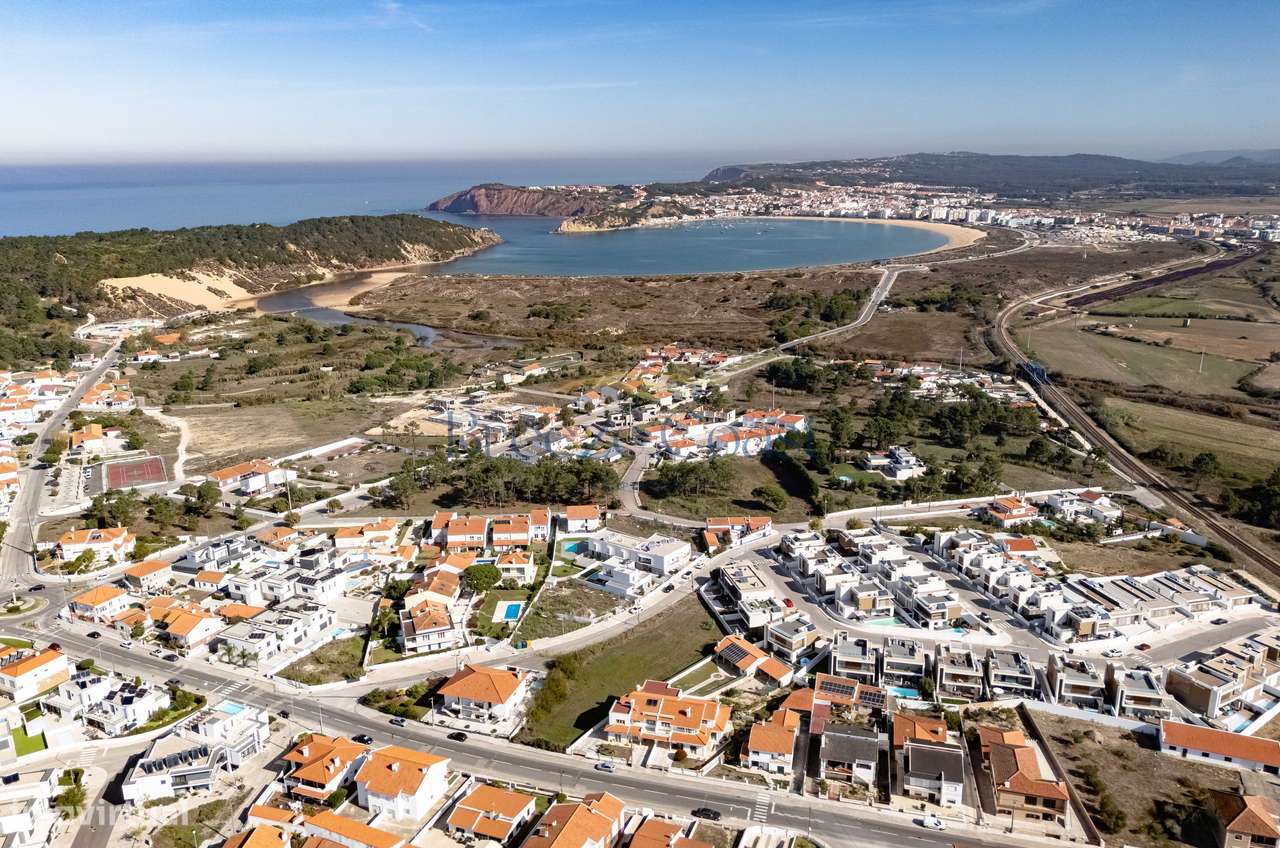 Moradia T4 com Rooftop Vista Mar-29