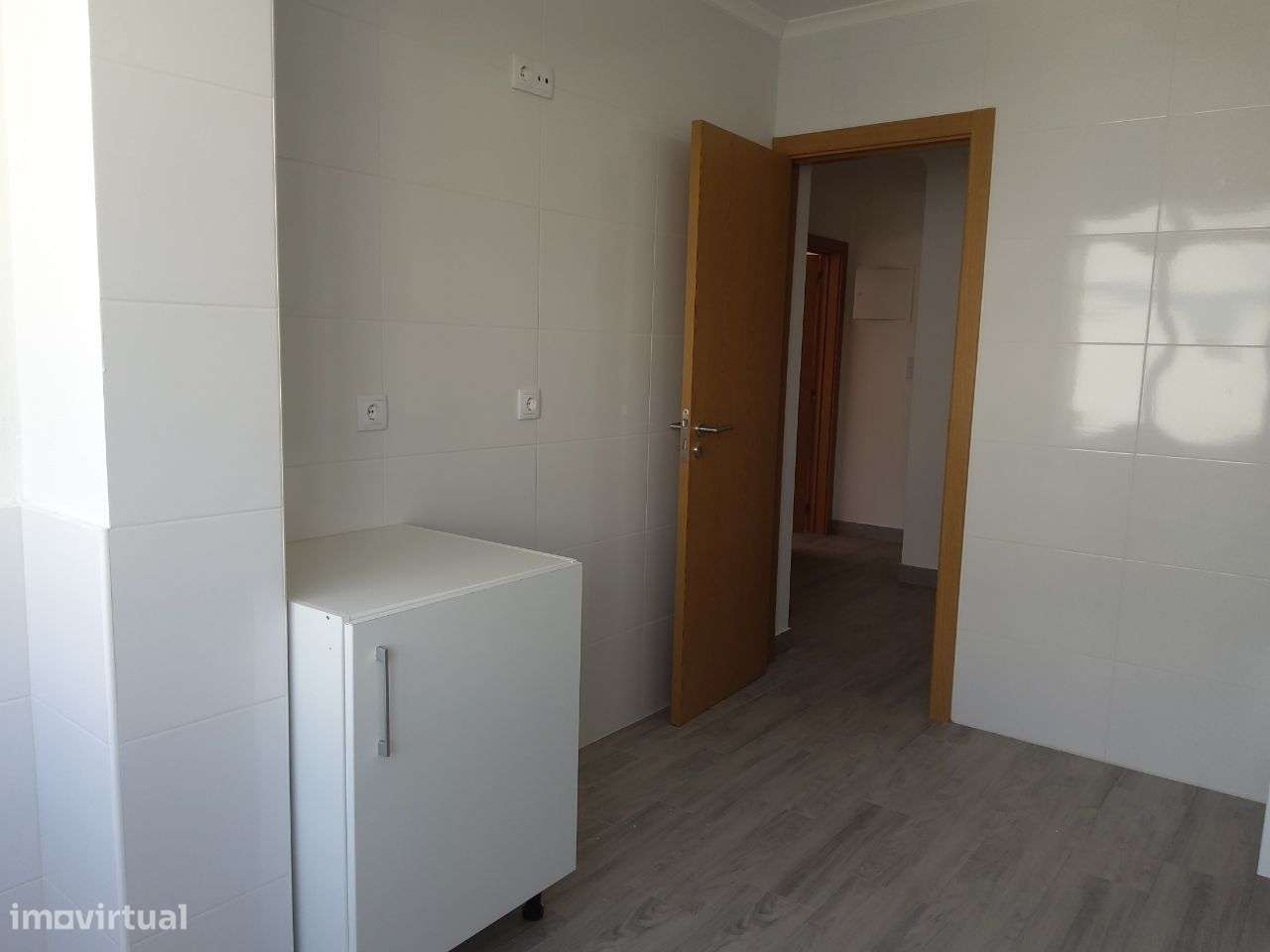 Apartamento T1 no Feijó Almada - Grande imagem: 3/14