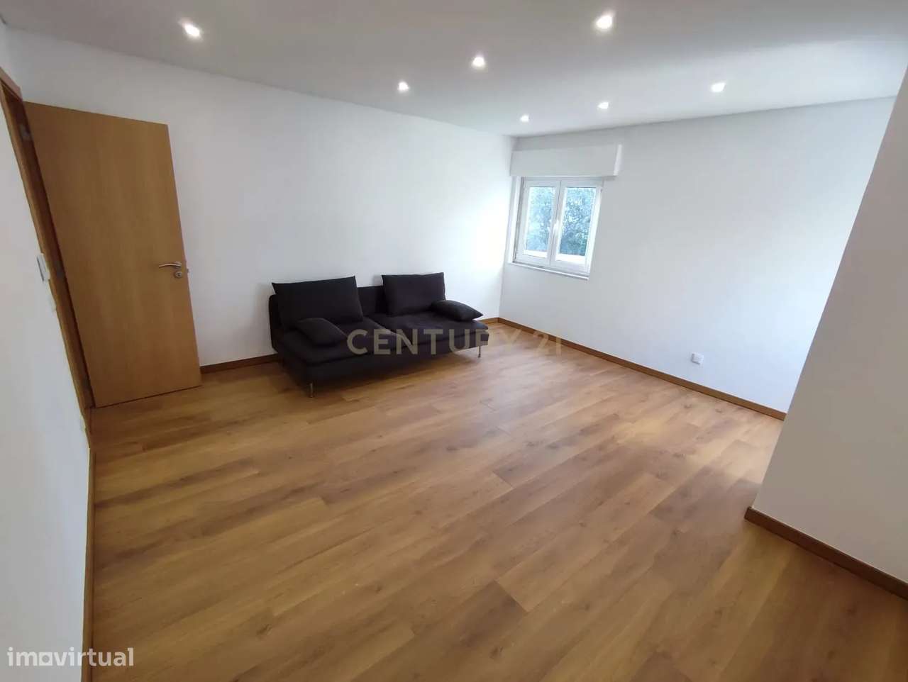 Apartamento T2 remodelado na Póvoa de Santa Iria, Vila Franca de Xira-4