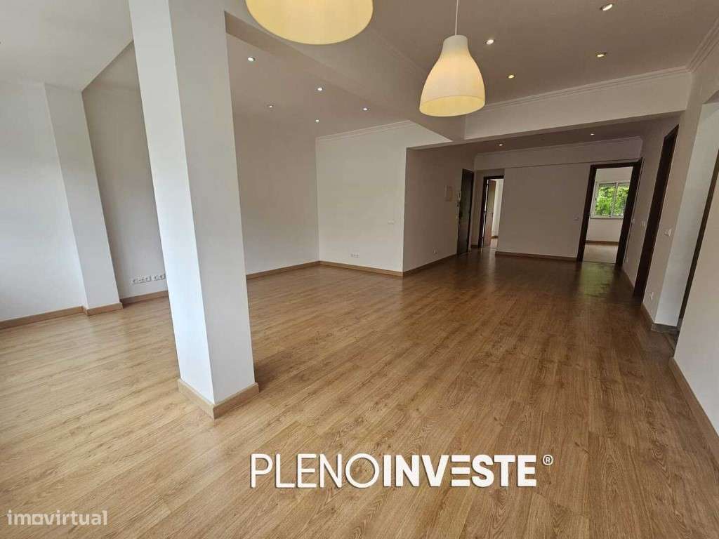 Apartamento T4 transformado em t3 na cova da piedade Almada-19
