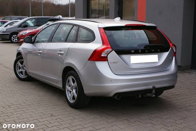 Volvo V60 D2 Drive-E Momentum - 2