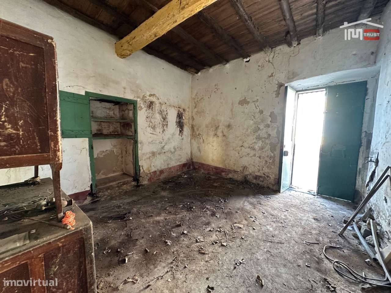 Fantástico Investimento - Moradia com Quintal - Sarilhos Grandes - Grande imagem: 3/32