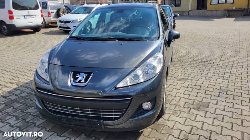 Peugeot 207 110 HDi FAP (Blue Lion) Platinum - 3