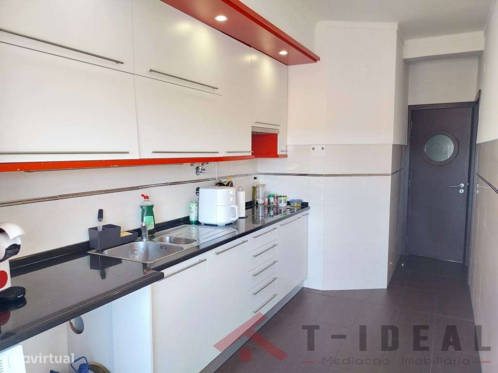 Apartamento T3 remodelado, na Lourinhã - Grande imagem: 2/23