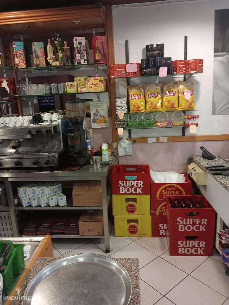 GRANDE OPORTUNIDADE ! TRESPASE DE CAFE EM GAIA-44