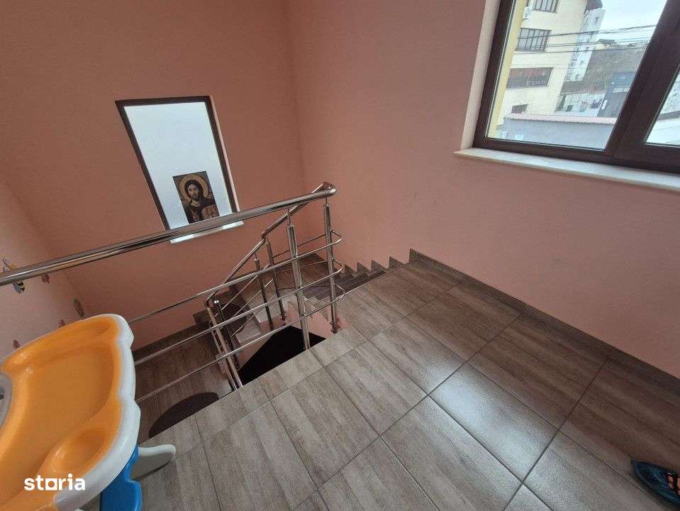 Vila 6 camere Gavana ideala birouri, clinica - Imagine principală: 5/19