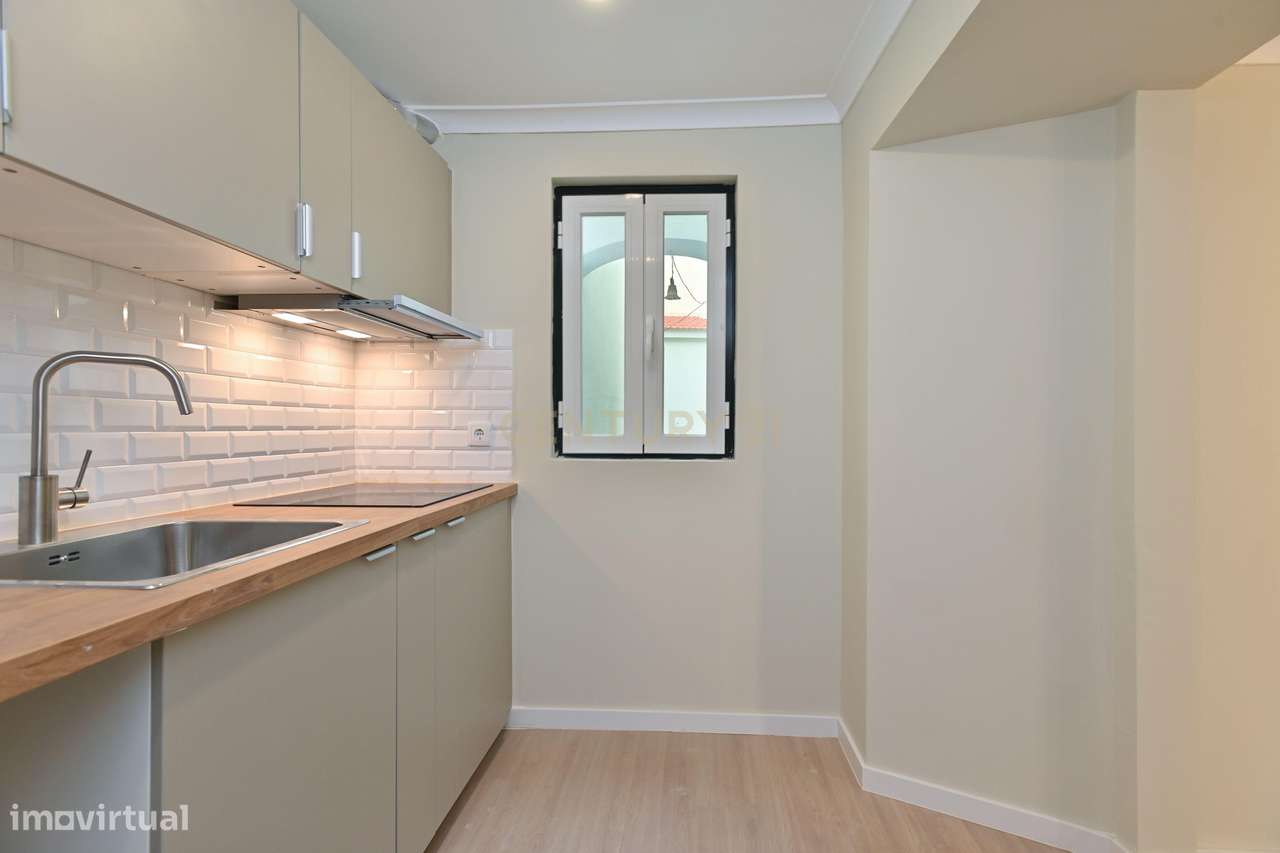 Excelente oportunidade em Arroios, T1 para venda remodelado.-13