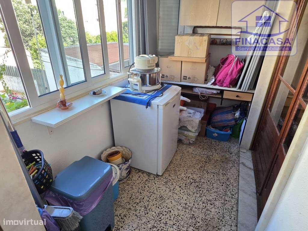 Apartamento T4 com boas áreas e excelente localização - Montalvão(S...-6
