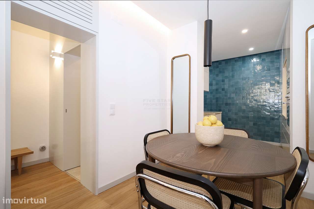 Apartamento T1 – Lapa – 70m2  Renovado – Mobilado-11