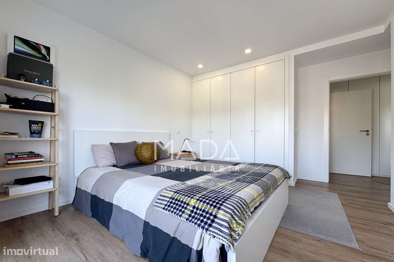 Apart. T3 renovado c/garagem (2 carros) na Av. 31 de Janeiro em Braga-17