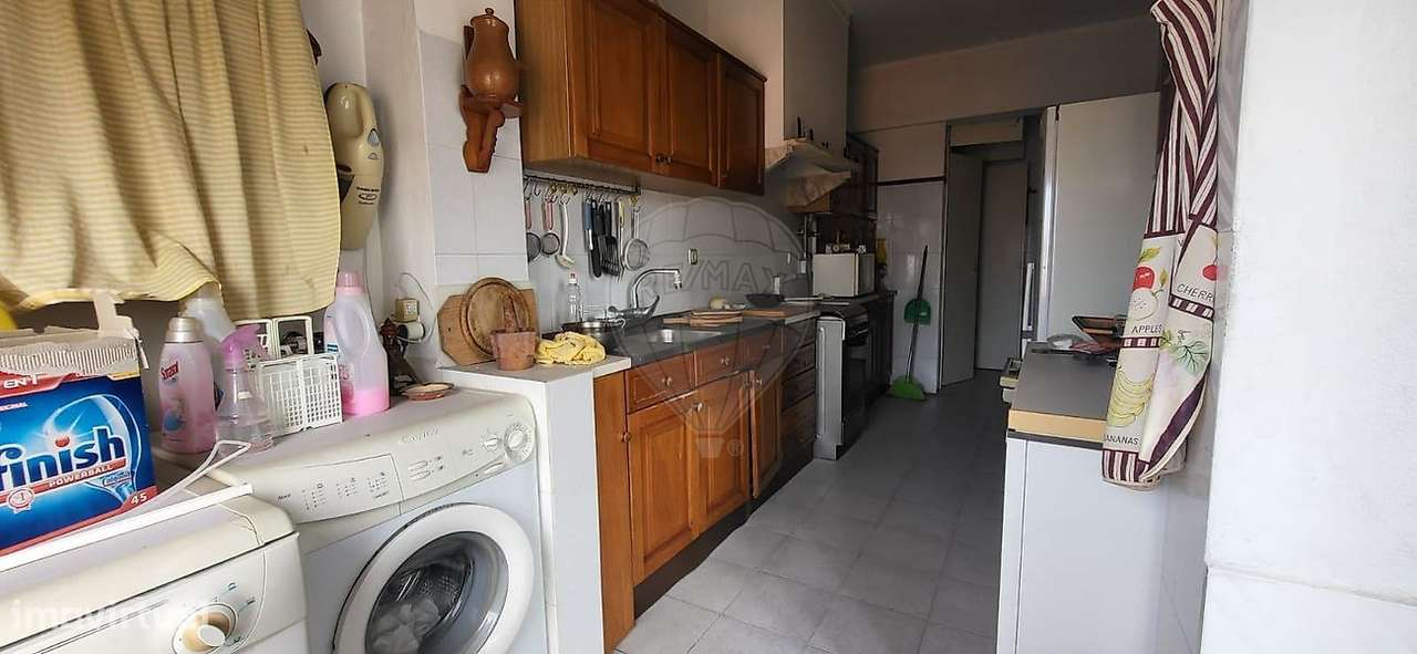 Apartamento T3 à venda em Almada-2