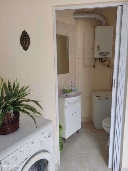 Casa Remodelada com 2 pisos – Carregado - Alenquer - Grande imagem: 4/12