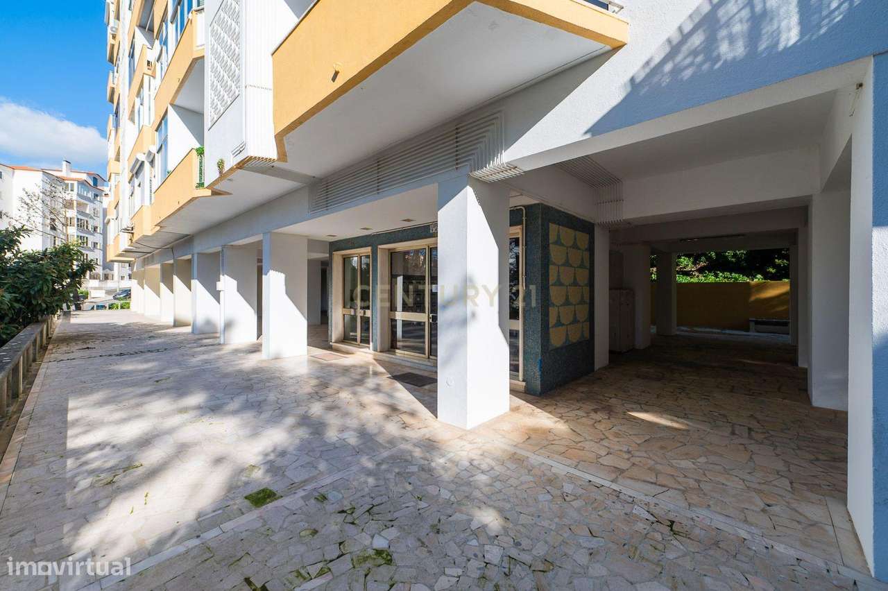 Excelente T2 Totalmente Remodelado | Monte Estoril-27