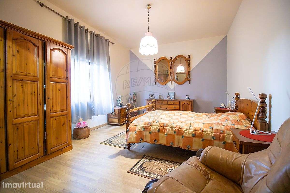 Moradia T4 para venda-25