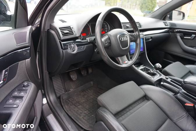 Audi A4 Avant 3.0 TDI Quattro - 8