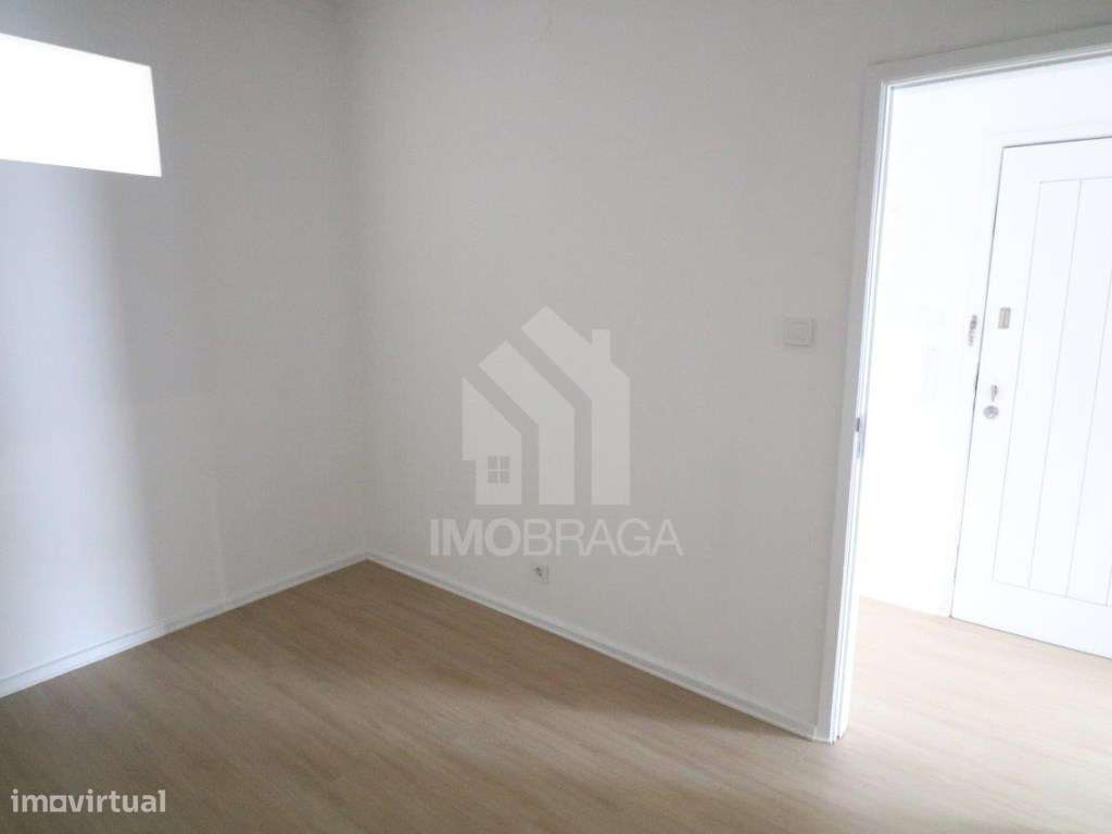 Venda Apartamento T2+1 com Sótão (transformado em T2) - São Vítor, ...-15