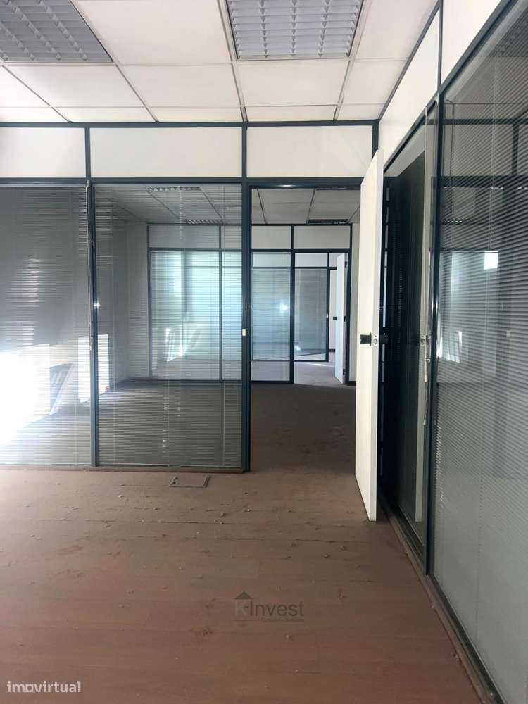 Escritório em Lisboa no coração do Chiado para arrendamento - Grande imagem: 4/26