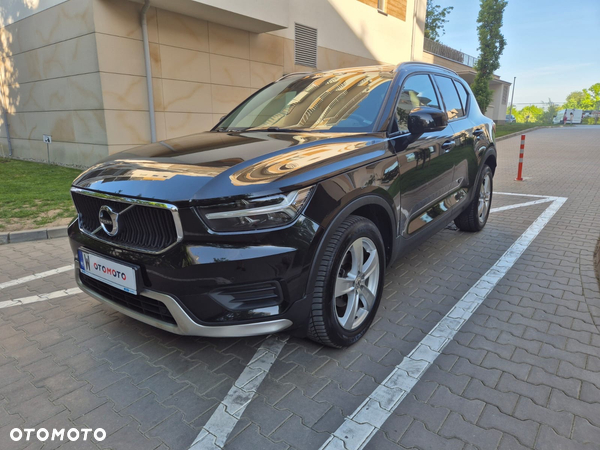 Volvo XC 40 T3 Momentum Pro - 2