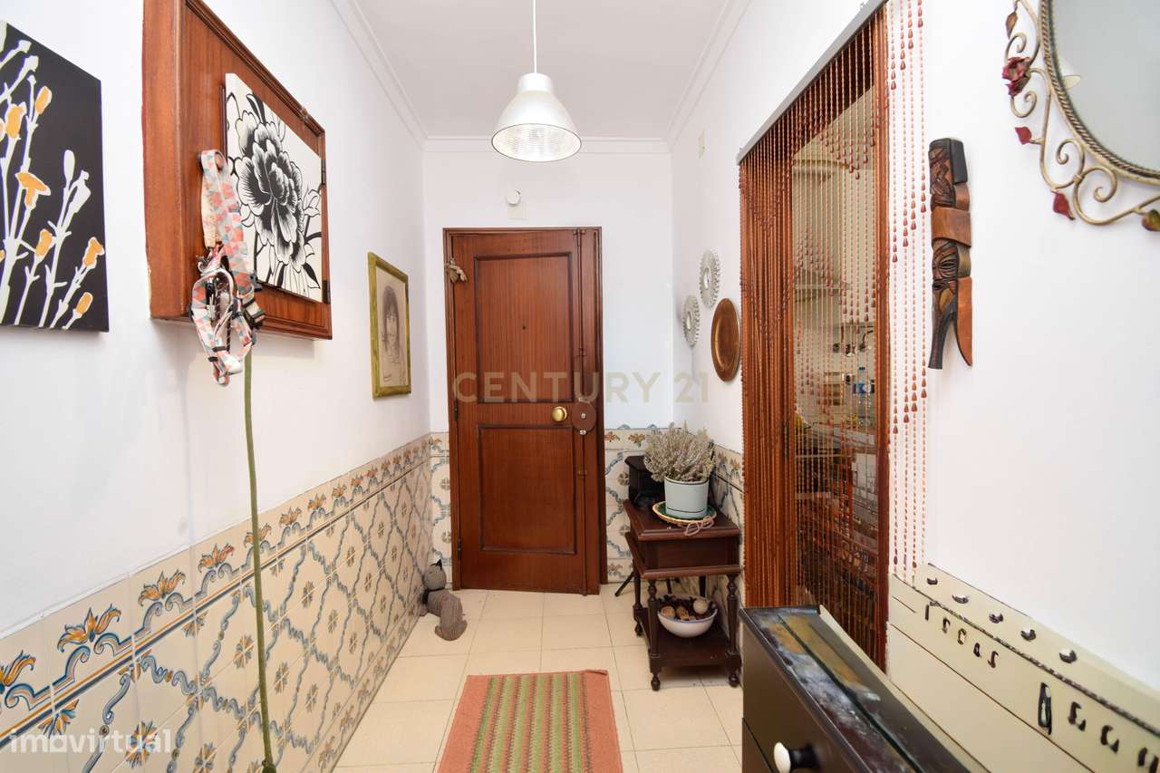 Apartamento T1 na Abóboda, São Domingos de Rana - Grande imagem: 2/17