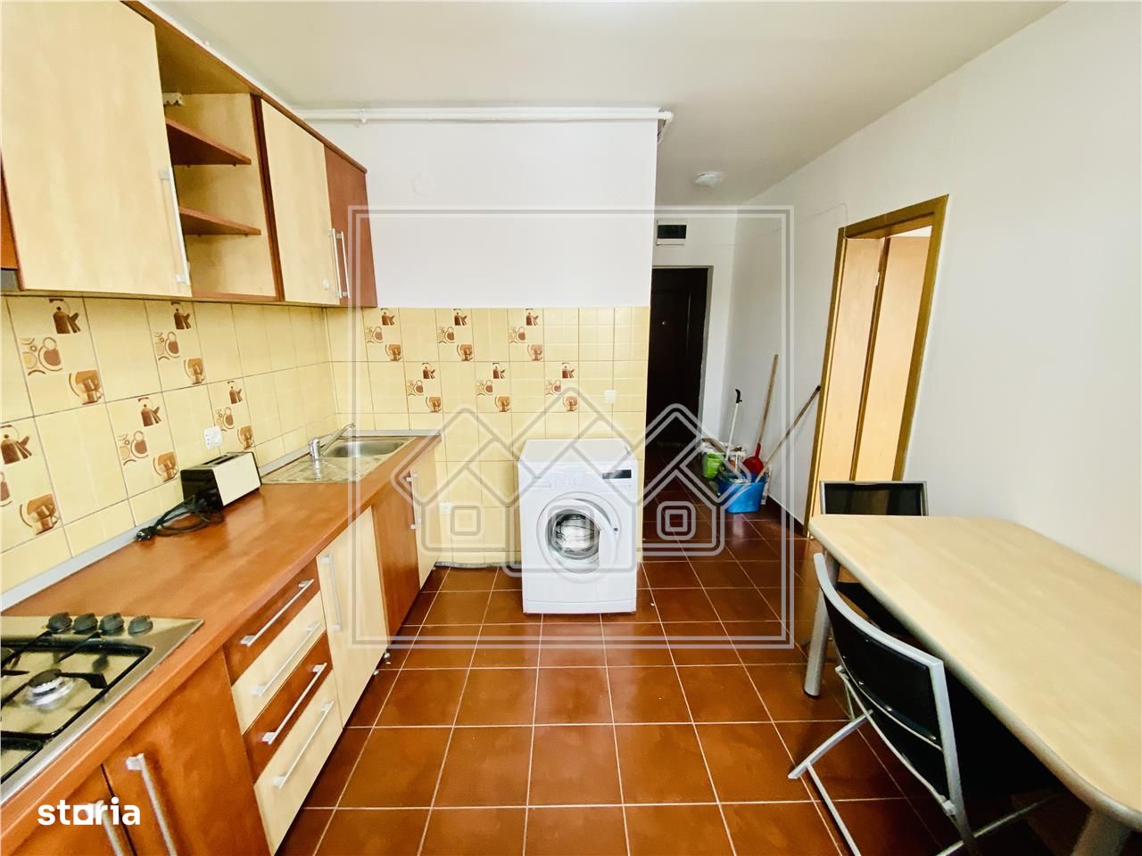 Apartament cu 3 camere - mobilat si utilat - 71 mp - Zona strand