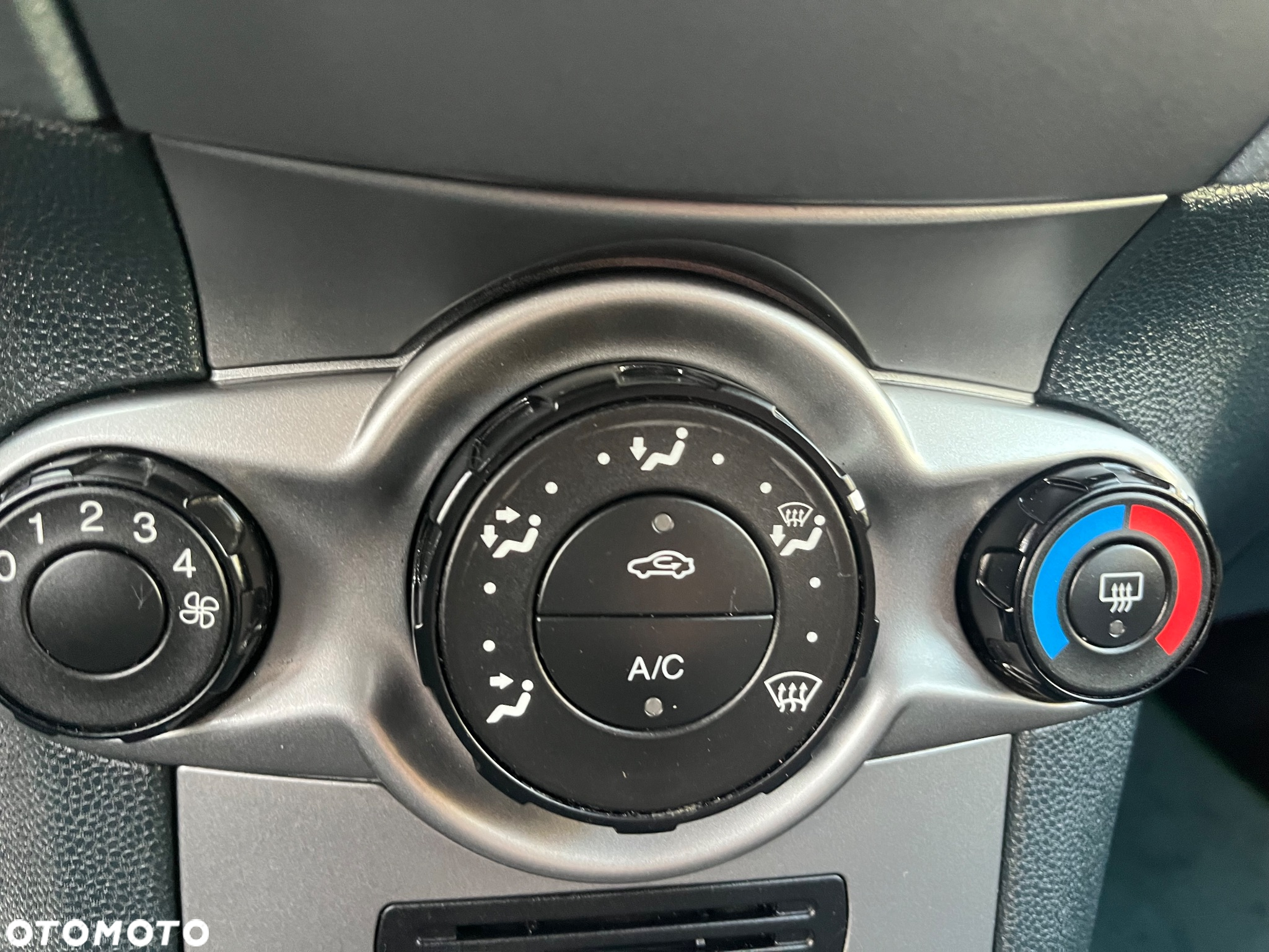 Ford Fiesta 1.25 Ambiente - 9