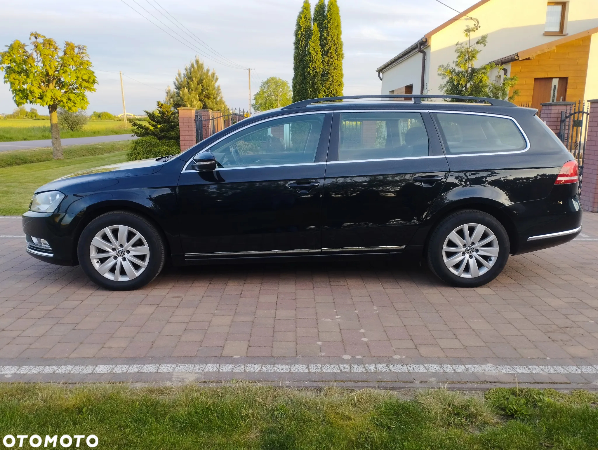 Volkswagen Passat Variant 2.0 TDI 4Motion BlueMotion Technol Trendline - 3