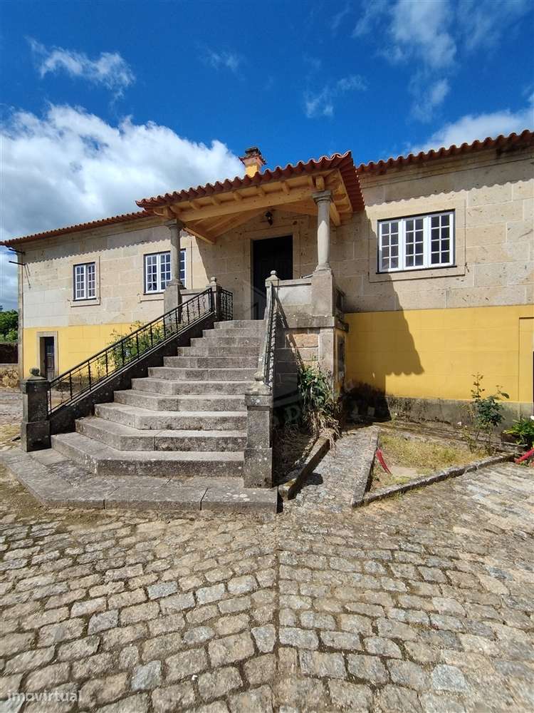 Um Paraíso no Alto Minho com 9 Hectares de Natureza e Produção de Vinh-51
