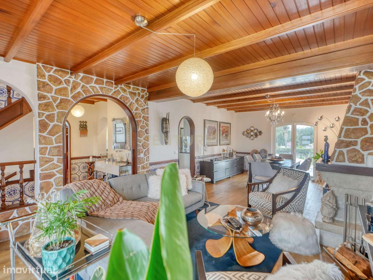 Magnífica Moradia T6 com Piscina, Garagem e Vista Desafogada em Sesimb-17