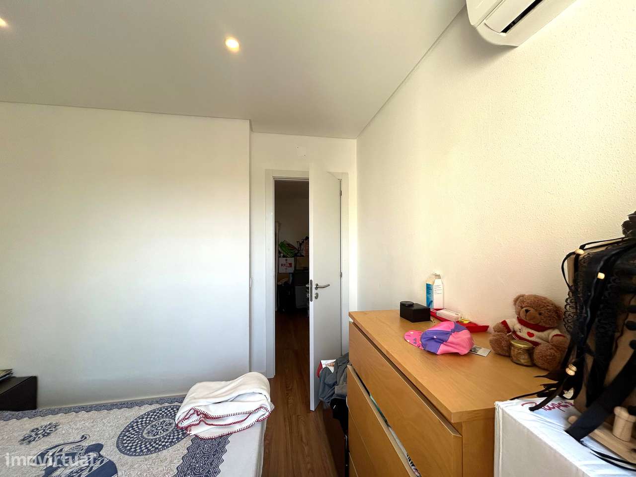 Apartamento remodelado T2 - Miratejo-16