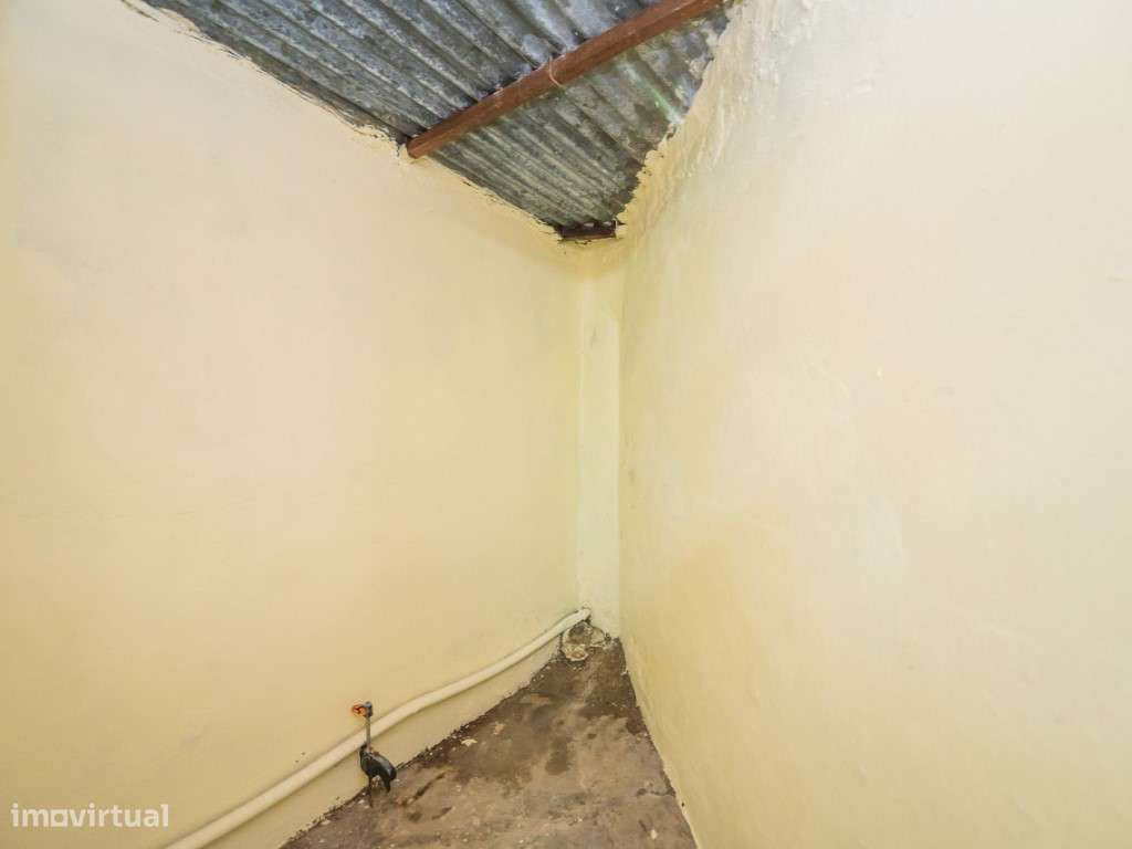 Loja para Investimento ou Comércio - Falagueira, Amadora-37