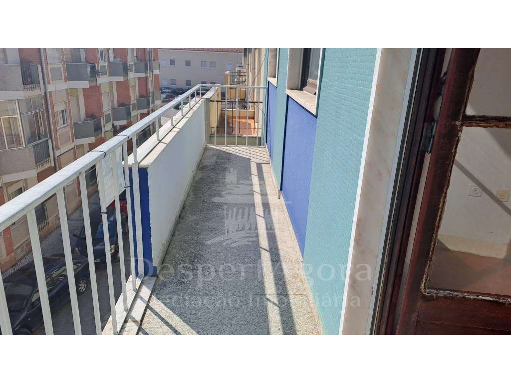 T3 com Garagem Perto da estação e escolas-8