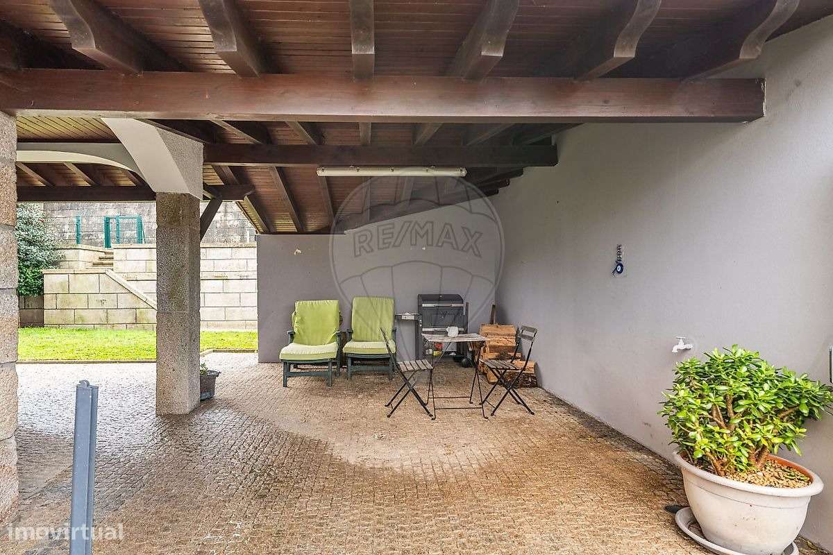 Moradia T5 individual em Nogueira - Braga-14