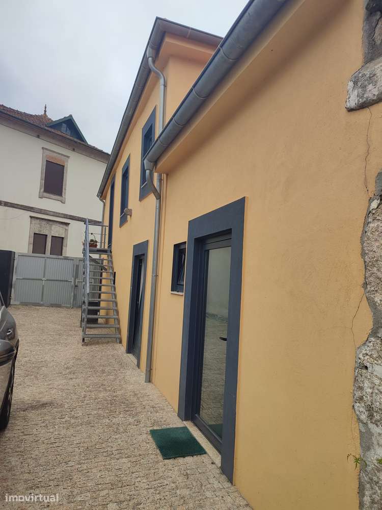 4 casas com tipologias T1, em terreno de  692m2,  à Marina do Freixo-14