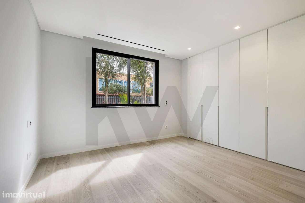 Moradia de arquitetura contemporânea em Cascais com 5 suites para vend-21