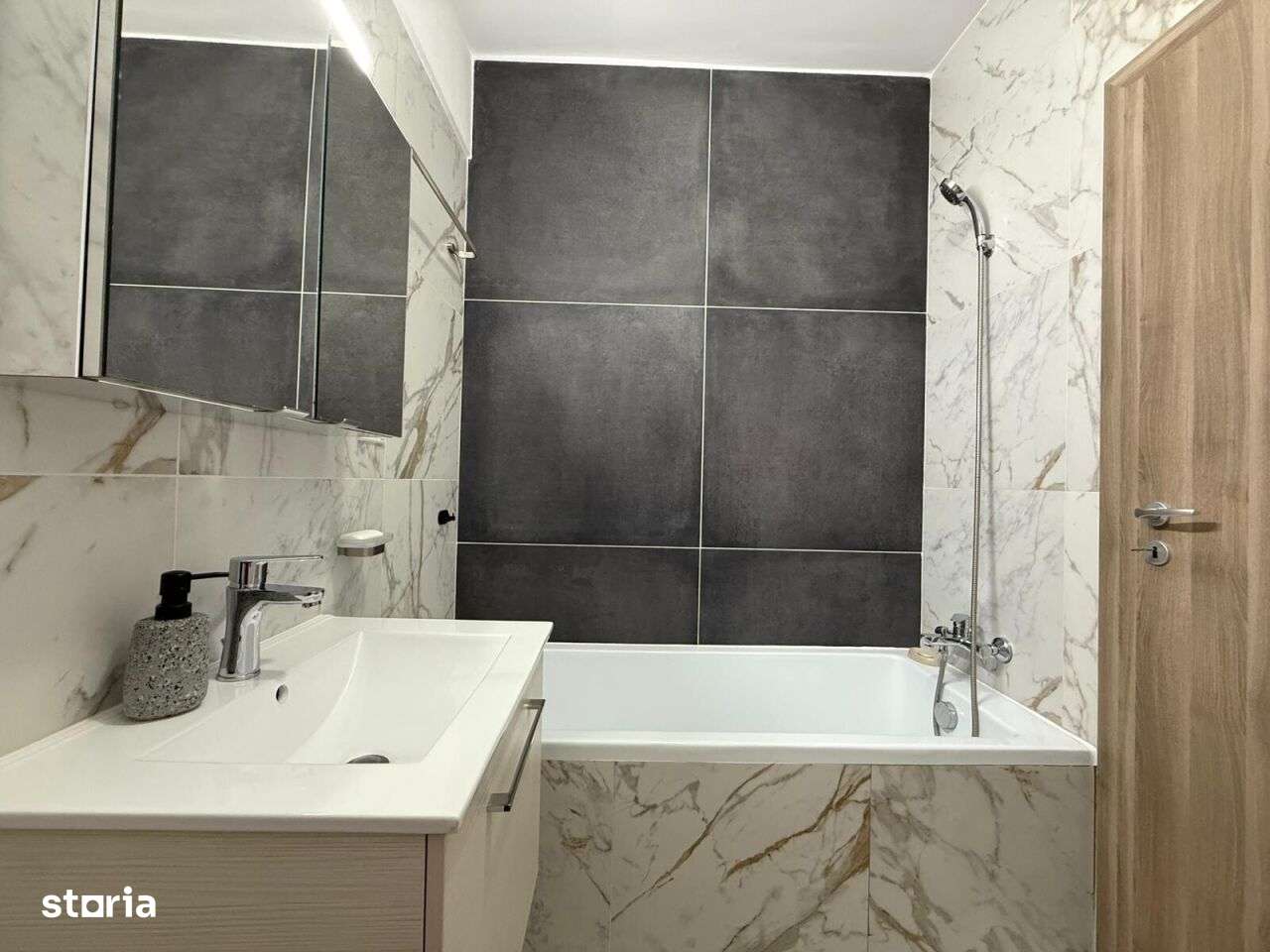 2 Camere Decomandat Mobilat Utilat Metrou-8