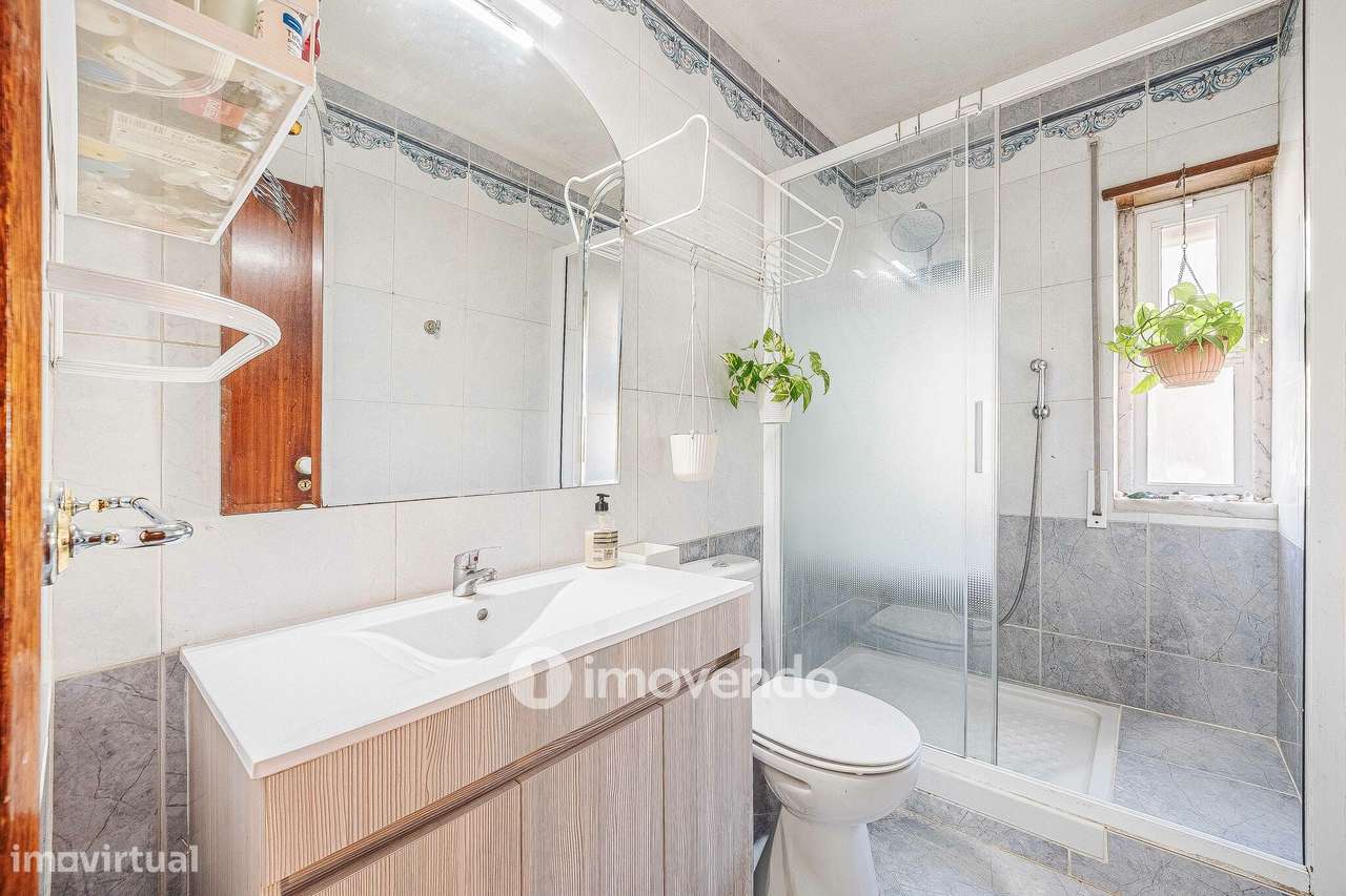 Moradia T3 mais Anexo T1 e Anexo T0 independentes, em Barcarena-17