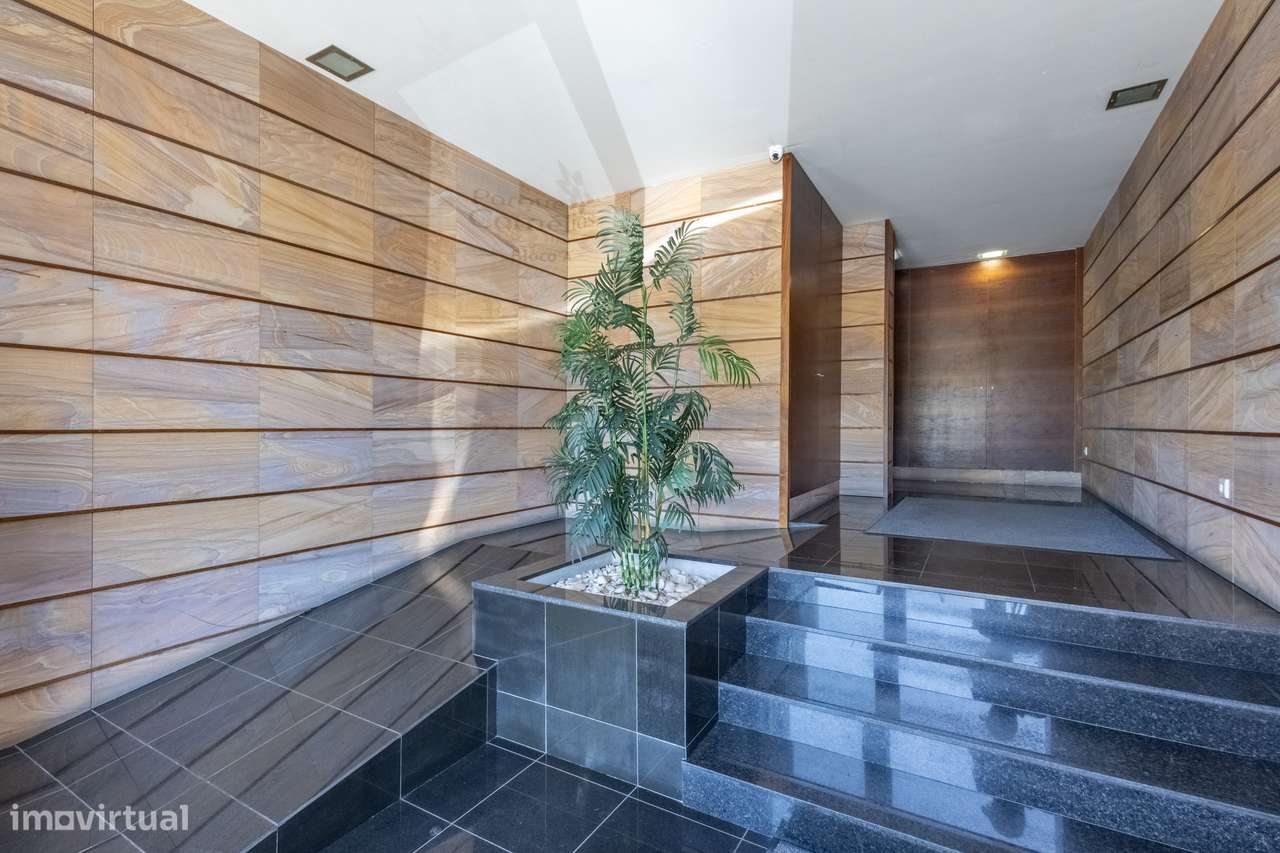 Excelente apartamento T3 no centro da Trofa-12