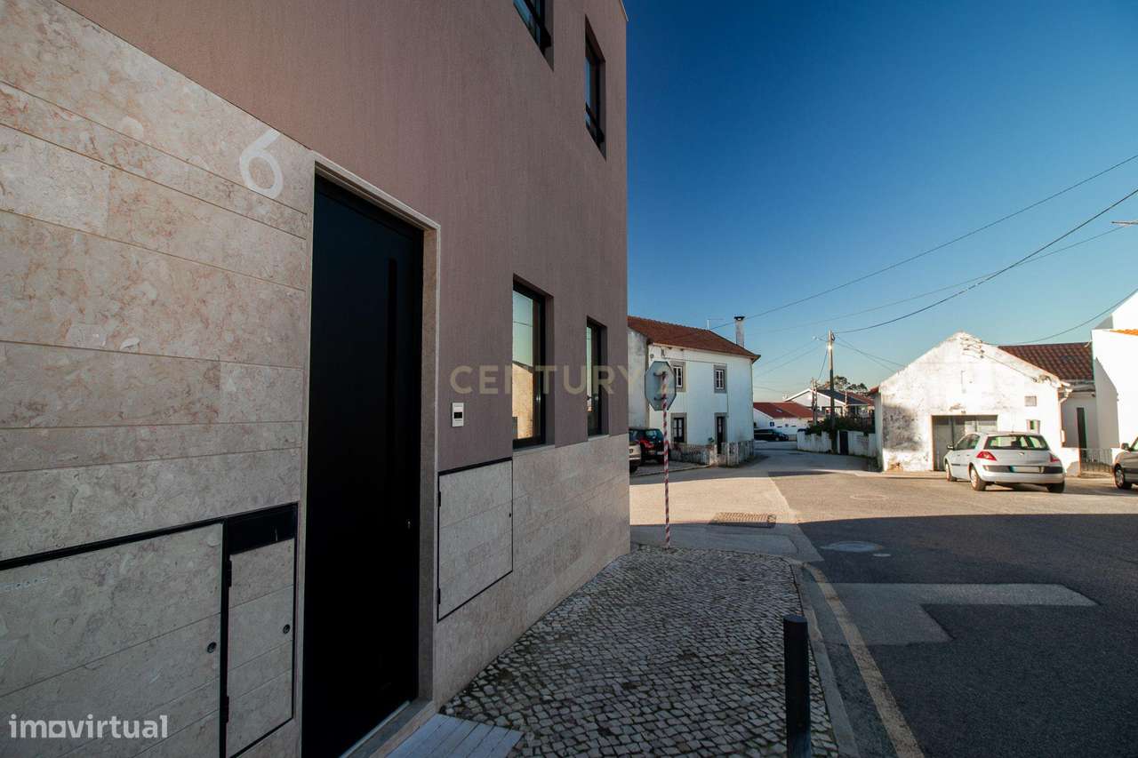 MORADIA T3 NO CORAÇÃO DE MAFRA – ESPAÇO, LUZ E SOFISTICAÇÃO-6