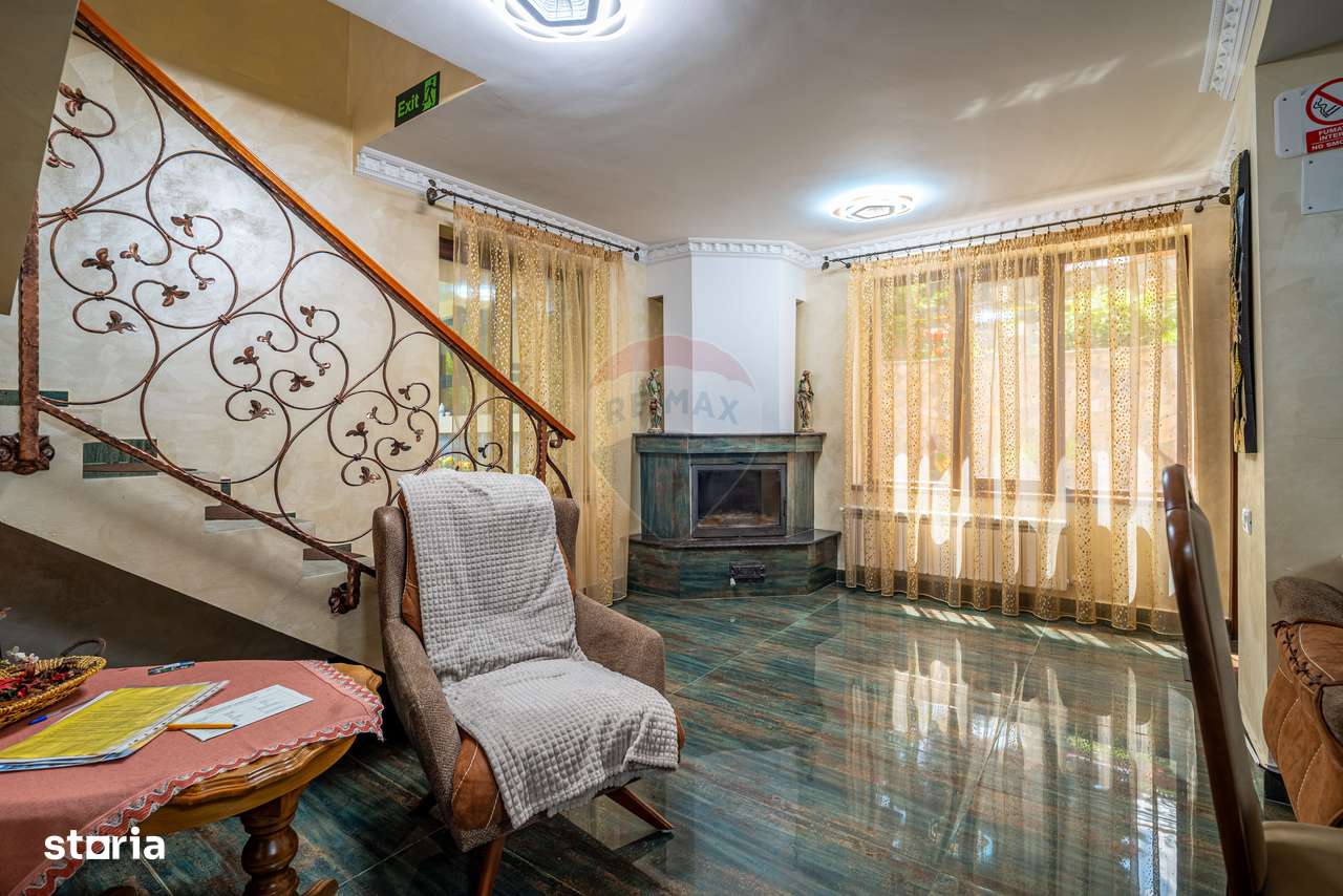 Vila moderna cu 2 corpuri in Busteni | Ideala pentru turism - Imagine principală: 3/20