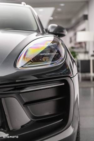 Porsche Macan T - 11