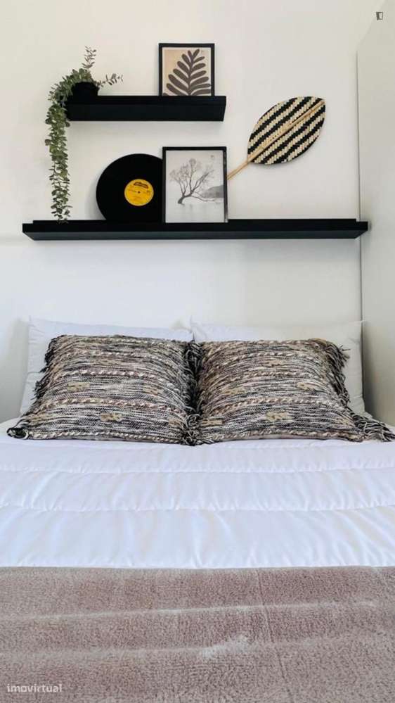 Quarto - localizado em Olivais Coimbra - Grande imagem: 3/13