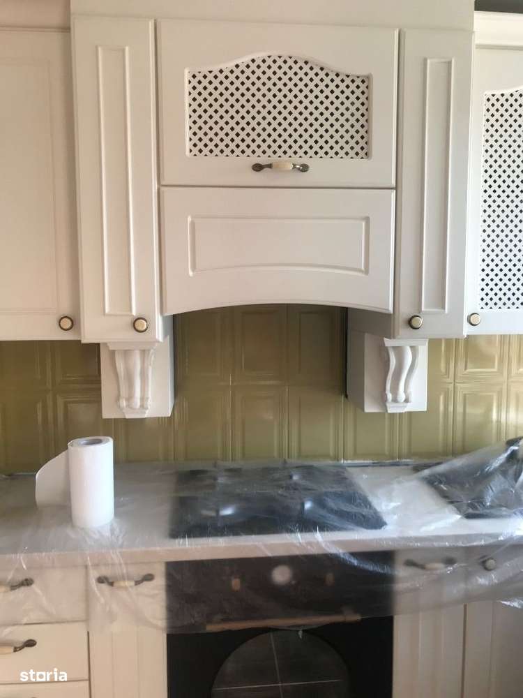 Vând apartament cu 3 camere, și garaj - Imagine principală: 4/13