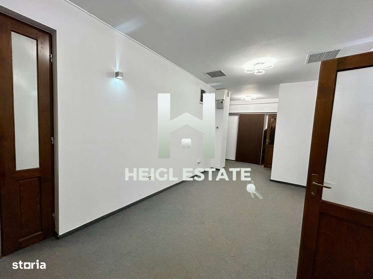 Spatiu de birouri Piata 700 - Imagine principală: 2/13