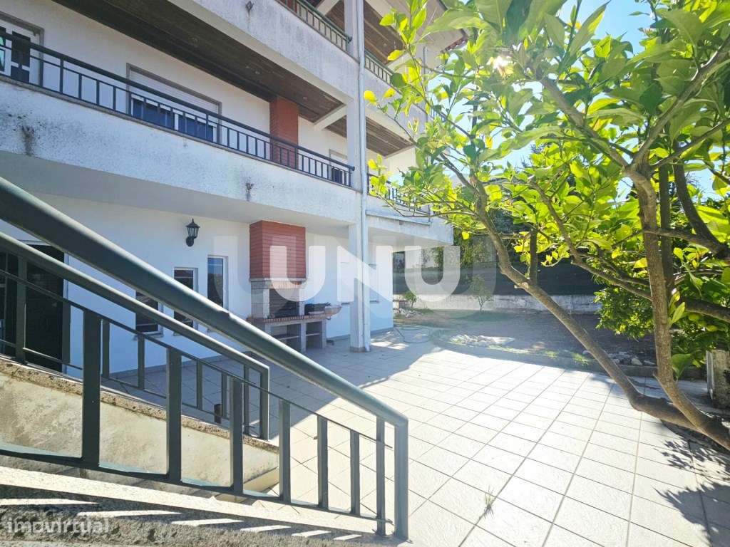 Moradia em Banda T5 - A 5 Minutos do Centro da Cidade de Viseu-28